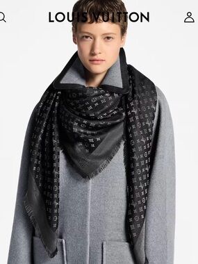Louis Vuitton Black and Gray Monogram Shawl Scarf